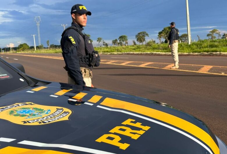 Traficante foge da polícia e abandona mais de meia tonelada de maconha