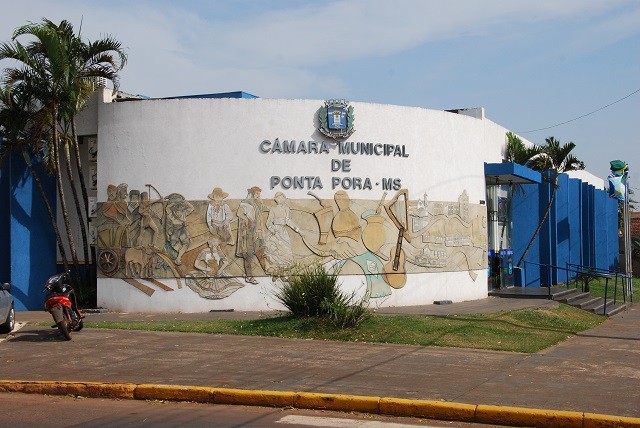 Câmara realiza sessão solene de entrega de honraria a personalidades e instituições