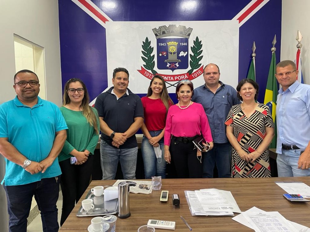 Câmara Municipal de Ponta Porã recebe secretário de Saúde e coordenadora do CCZ