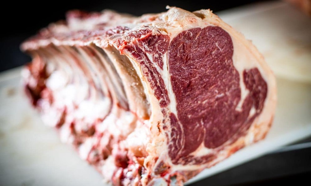 China retoma importação de carne brasileira