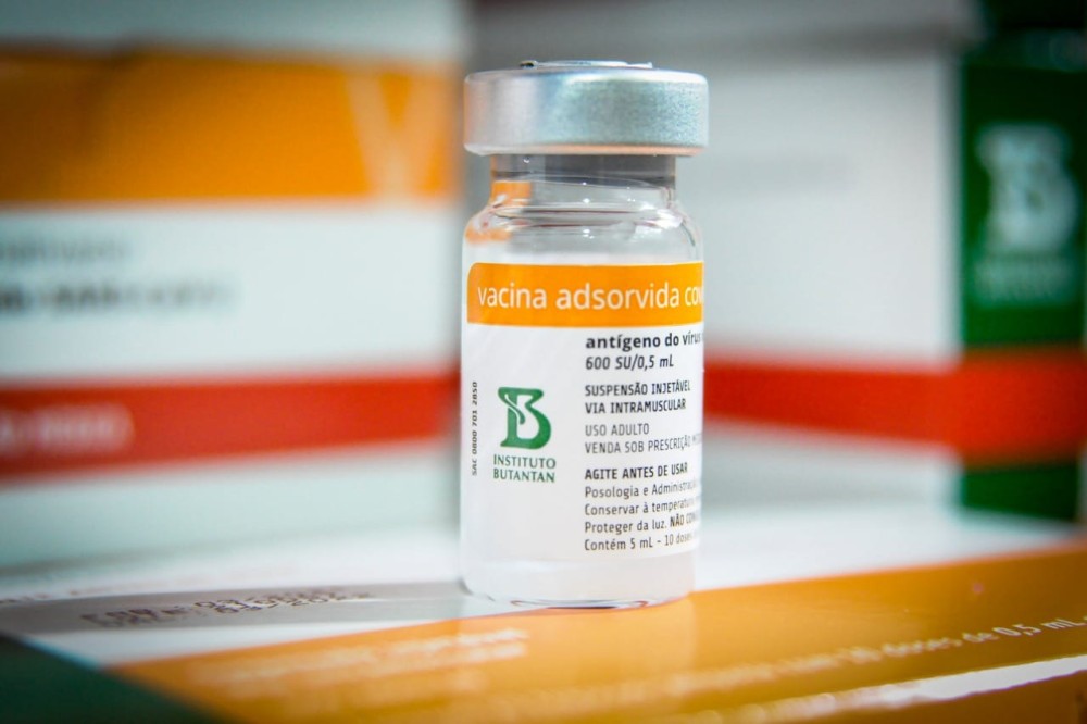 Anvisa discute aplicação da Coronavac em crianças