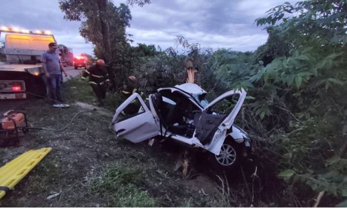 Sogra e nora morrem em acidente de carro na BR-262