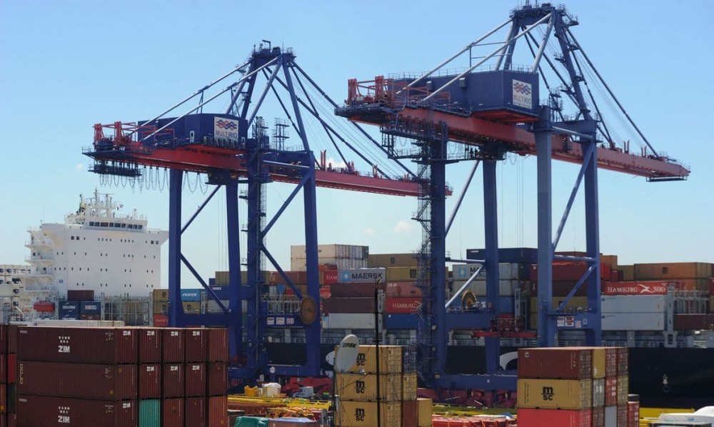 Ministério projeta superávit comercial de US$ 79,4 bi em 2022