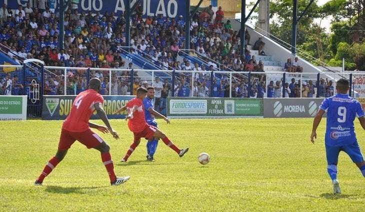 Futebol 2022: Governo amplia apoio financeiro aos clubes de MS