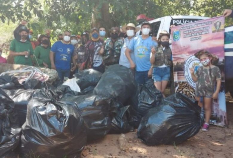 PMA e voluntários retiram 2 toneladas de lixo do rio Aquidauana