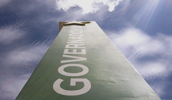 Servidores começam fevereiro com reajuste de 10% no salário