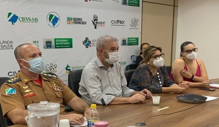 Governo alinha com municípios estratégia para vacinação de alunos