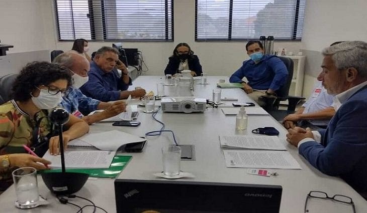 Reunião entre Procon, MPE, Sinpetro e distribuidoras busca equalização do preço do combustível