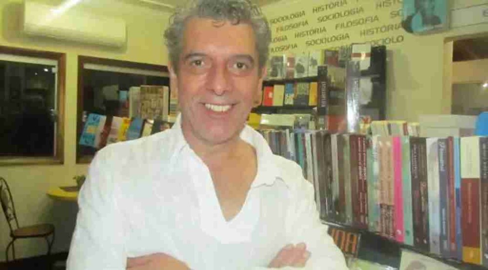 Covid faz poeta douradense adiar lançamento de livro