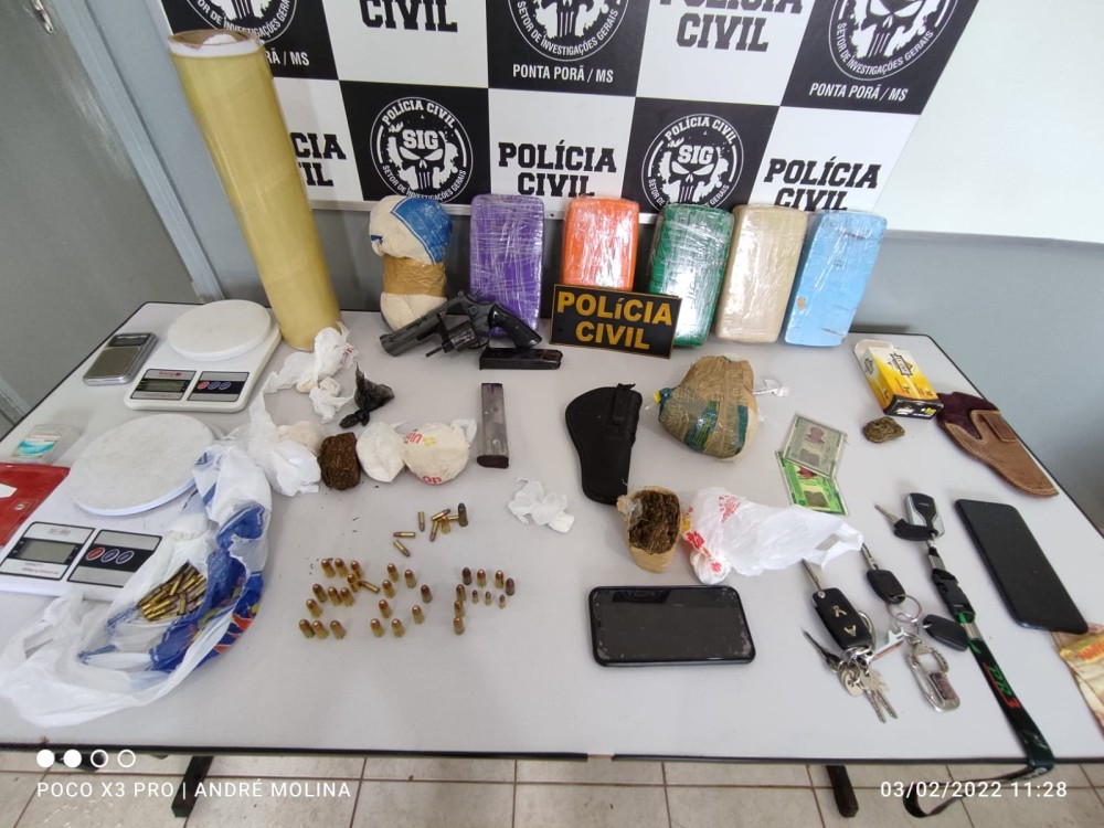 PC cumpre mandados de busca e apreensão em Ponta Porã; drogas, munições e armas foram apreendidas