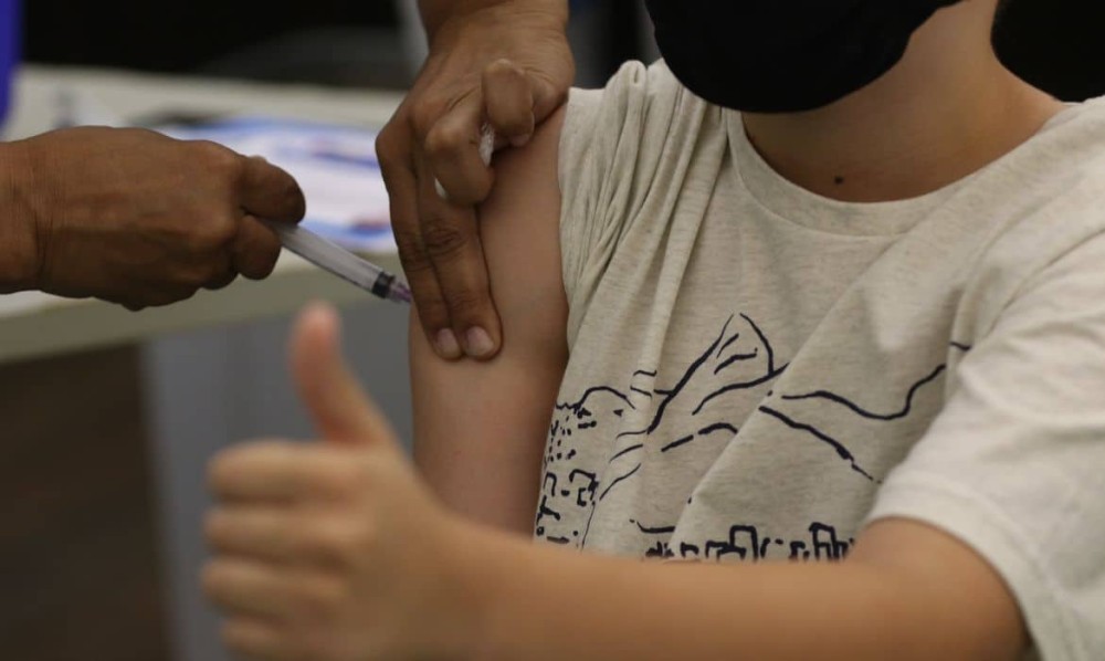Brasil recebe mais 2,1 mi de doses de vacinas da Pfizer