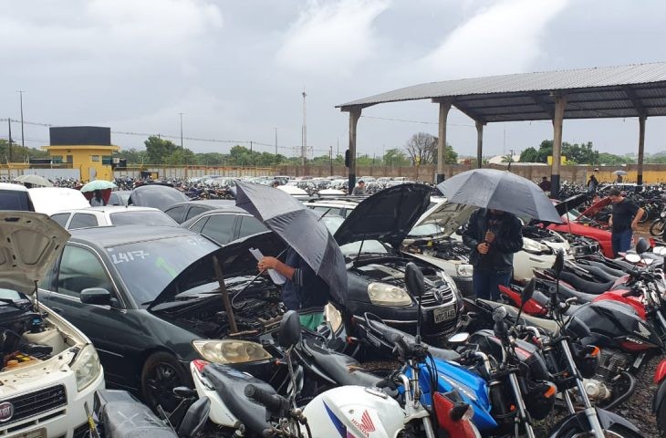 Detran-MS abre visitação para lotes de leilão para circulação, desmontagem e reciclagem