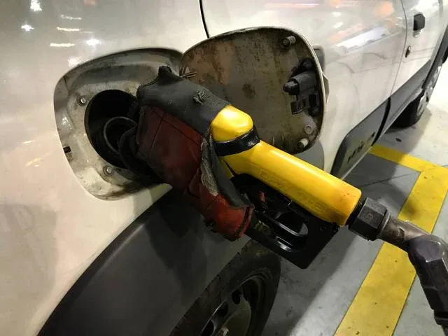Gasolina sobe 116% desde o início da gestão de Bolsonaro