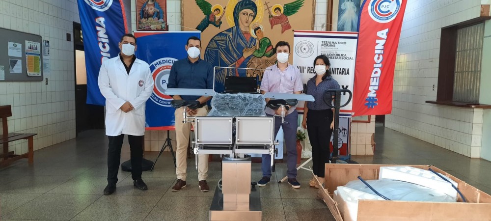 UCP faz doação de mesa cirúrgica e lâmpada ciliatica para o Hospital Regional