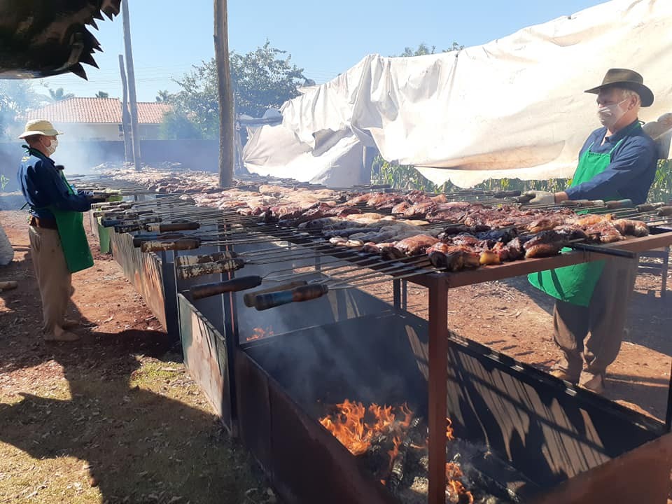 Querência da Saudade abre temporada de 22 com churrasco drive-thru