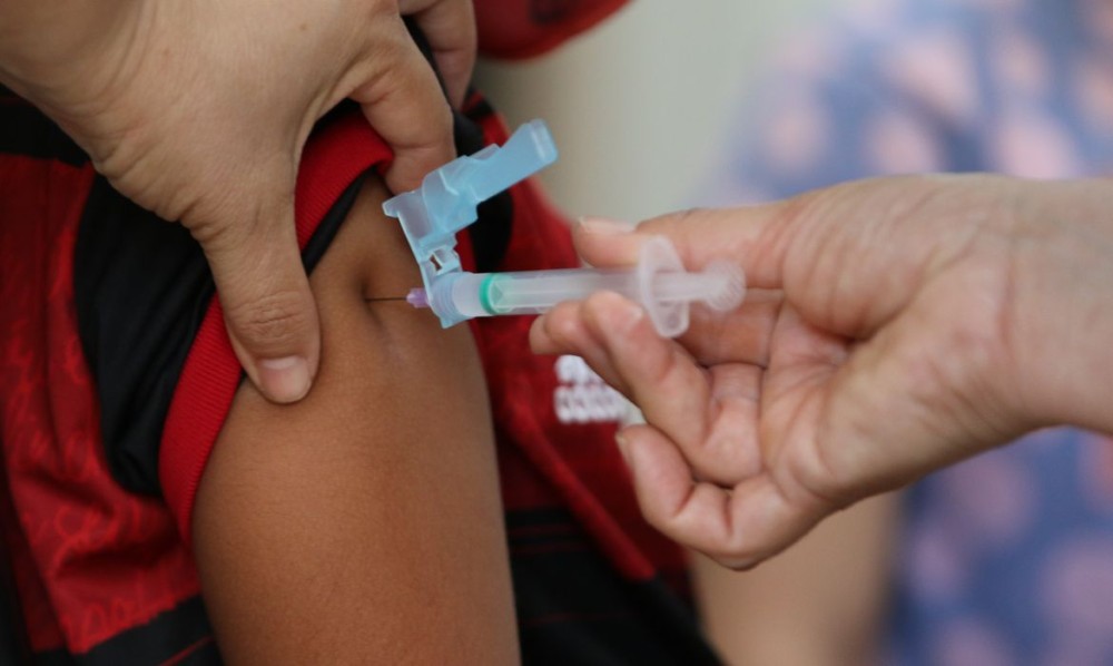 Brasil ultrapassa 93% de vacinados com 1 dose 
