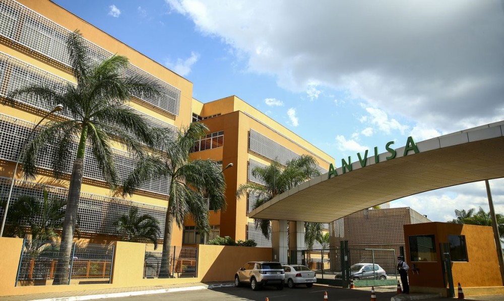 Anvisa aprova remédio contra covid-19 para imunocomprometidos