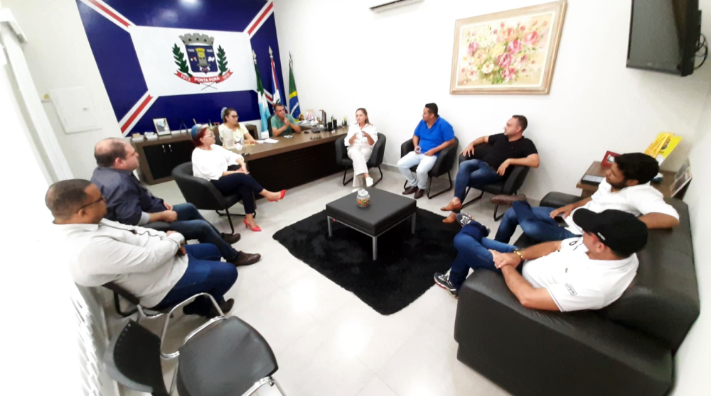 Vereadores de Ponta Porã conhecem projetos sociais do município