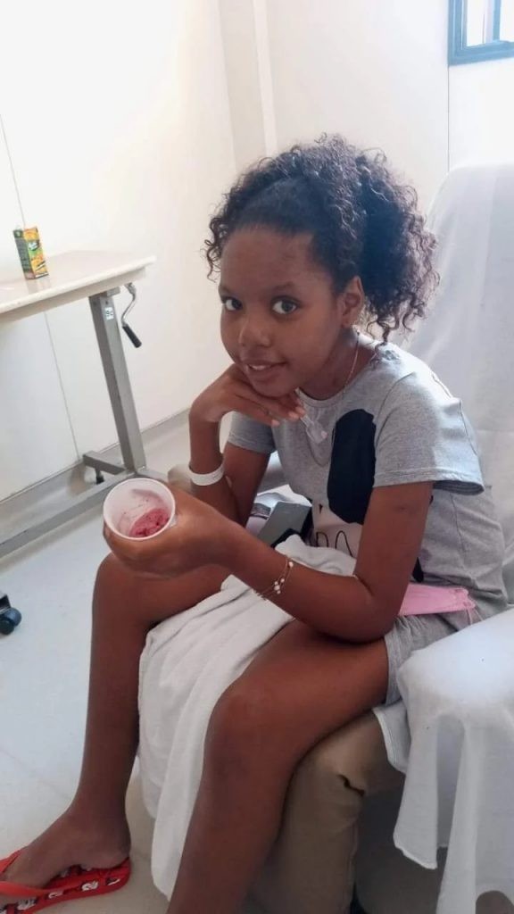 Adolescente com doença grave recebe transplante de fígado em SP