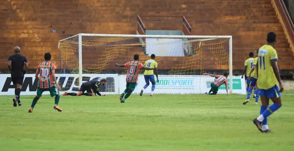 Estadual 2022: Coxim é goleado, e Naviraiense e Dourados se classificam à próxima fase