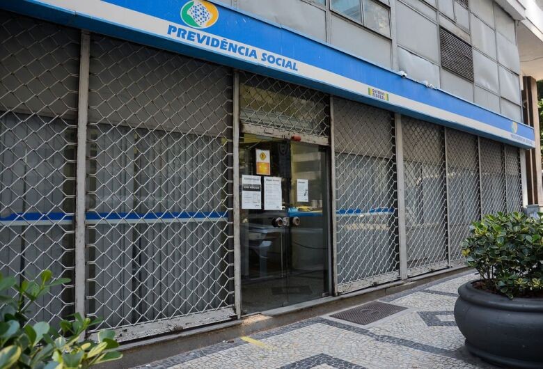 INSS volta a agendar atendimento presencial