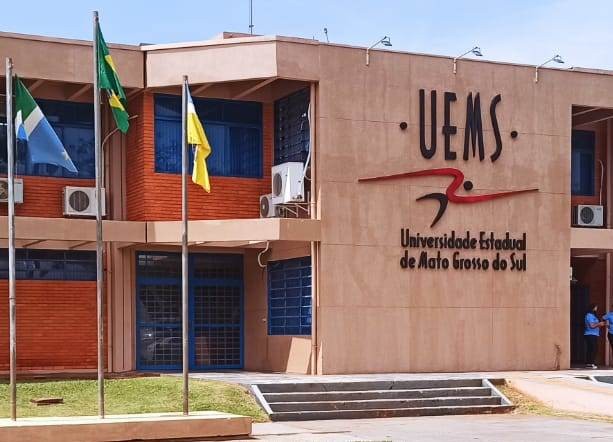 Uems abre seleção para professor temporário em Paranaíba