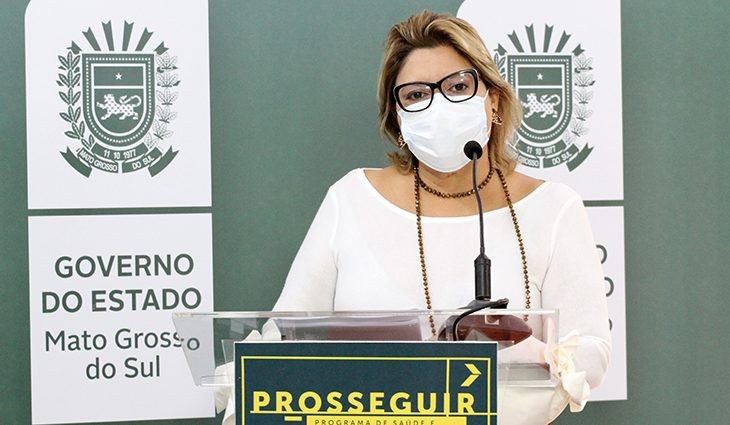 Em última live Covid, adjunta de Saúde pede bom senso e reforça importância da vacina