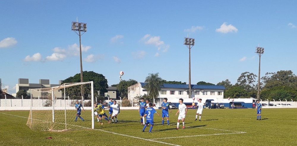 Ponta Porã elimina Paranhos e vai enfrentar Japorã nas quartas de final