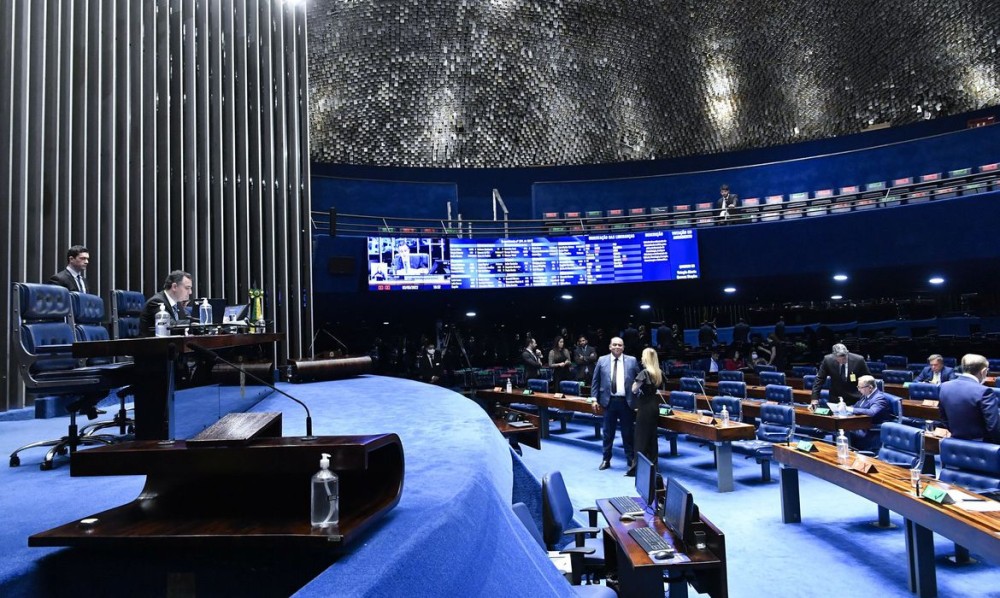 Senado aprova projeto que destrava recursos do pré-sal a municípios