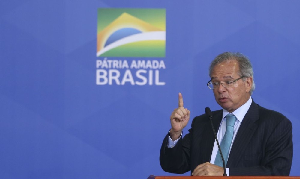 Ministro da Economia defende taxar super-ricos e desonerar empresas