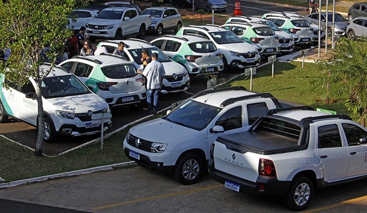 Reinaldo entrega veículos para fortalecer políticas públicas de promoção à cidadania