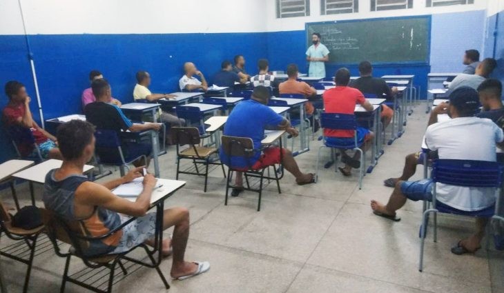 Ensino noturno dentro do presídio é realidade para quem cumpre pena no semiaberto