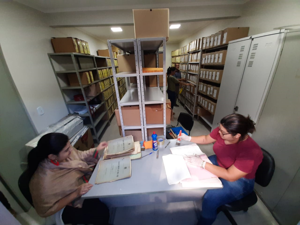 Câmara de Ponta Porã está digitalizando acervo de documentos históricos