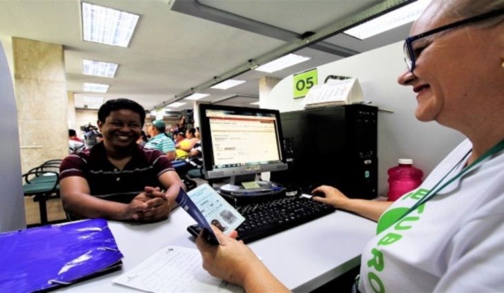 Semana começa com 2.772 vagas no mercado de trabalho em MS