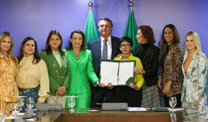 Sanciona lei que amplia pena para violência contra crianças