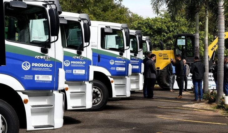 Governo entrega veículos e equipamentos agrícolas para Ponta Porã e mais 39 municípios