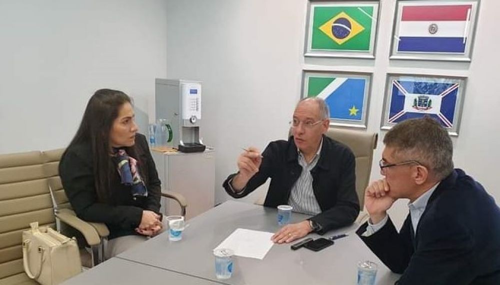 Hélio se reúne com Ronald e Carolina para discutir revitalização da Linha Internacional