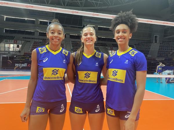 Seleção feminina enfrenta a Sérvia em busca da vaga na final da Liga das Nações
