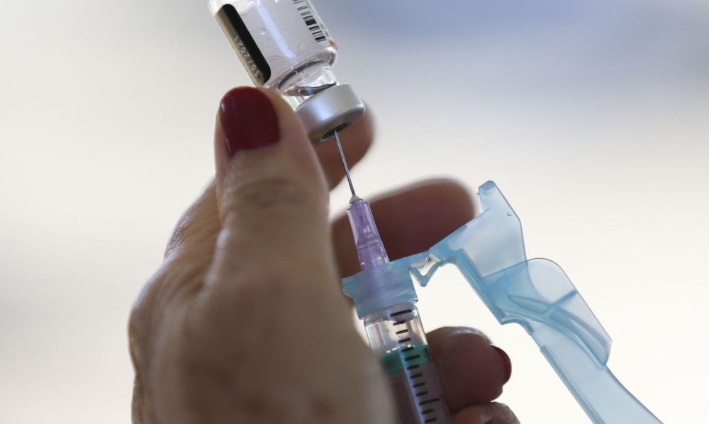 Saúde tem 1,2 milhão de doses garantidas para imunização de crianças