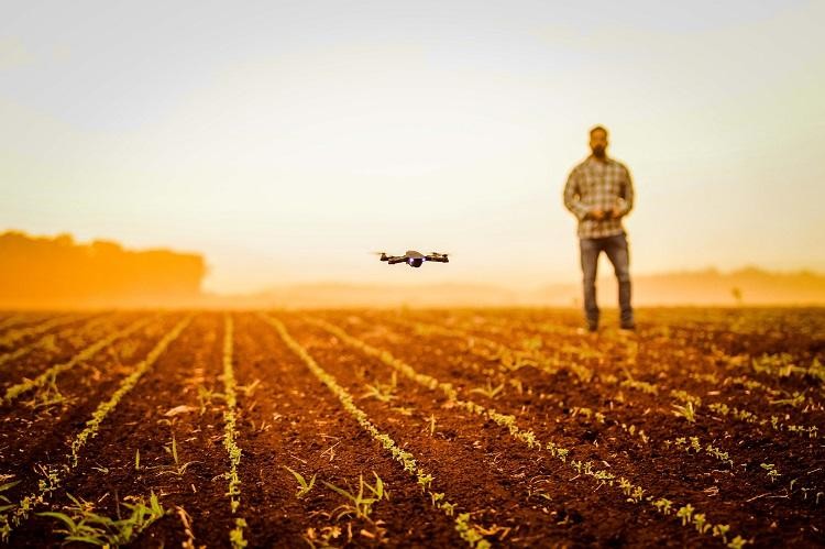 Utilização de drones nas propriedades rurais economizam tempo e dinheiro