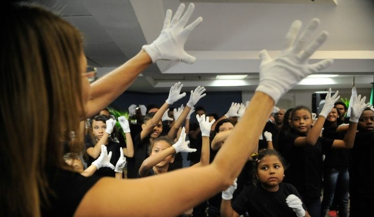 Hoje é o último dia de inscrição para professor temporário de Libras