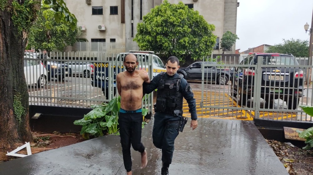 Homem é flagrado furtando fios de energia e morde policial militar durante prisão