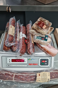 Apreensão de carne em aeroporto acende alerta contra peste suína africana