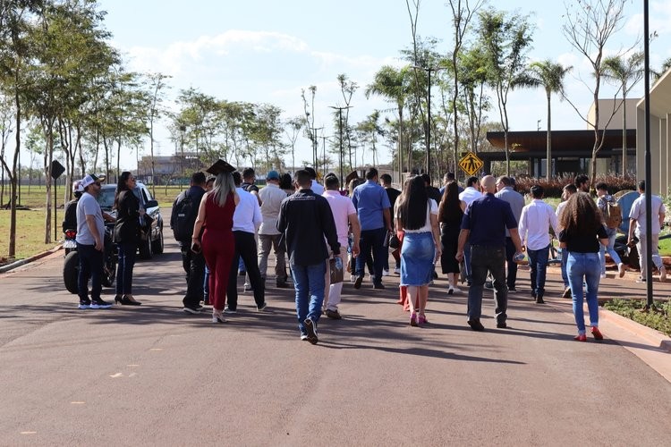 Treinamento Carbonera: Incorporadora realiza 'tour guiado' por condomínios fechados em Dourados