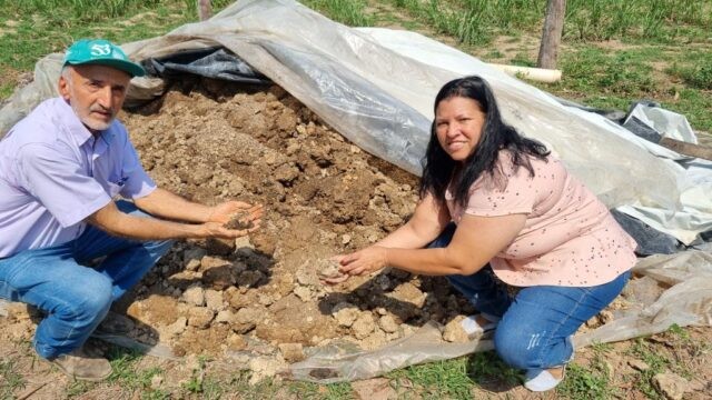 Lodo de esgoto é transformado em adubo e usado na agricultura familiar