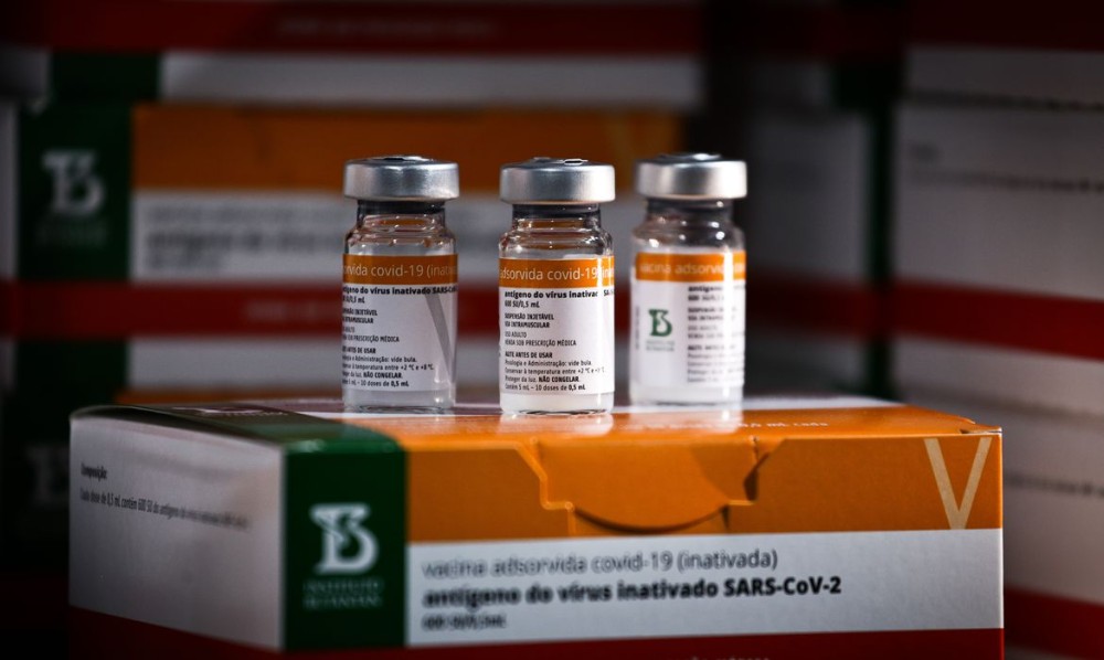 Butantan entrega 1 milhão de doses de CoronaVac para crianças