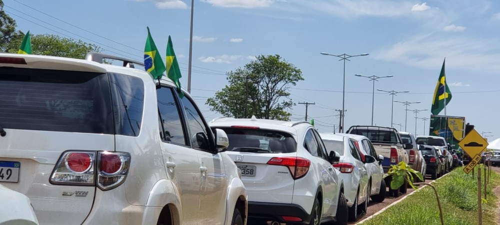 <strong>Ministério Público manda dispersar manifestantes em frente ao quartel de Dourados</strong>