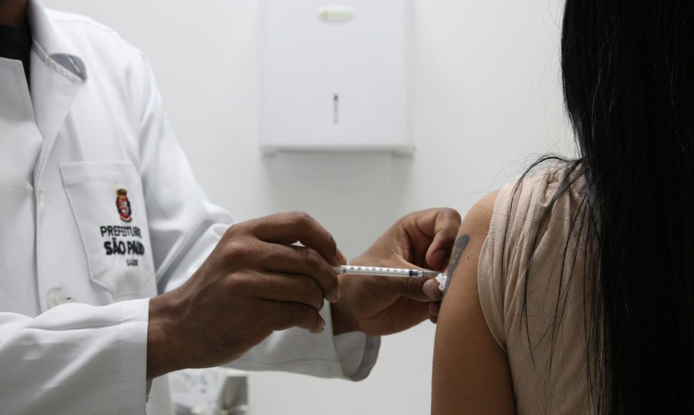 Covid-19: Técnicos pedem vacinas para impedir que variantes sofram mutações