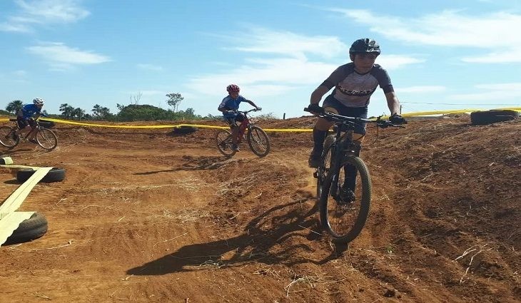 Fundesporte promove competição de ciclismo para crianças e adolescentes