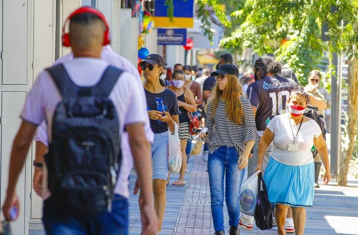 Disponíveis para saque, salários de novembro injetam R$ 403 mi na economia